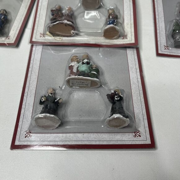Lot Of 7 Cobblestone Corners Christmas Village Accessories - Picture 8 of 8